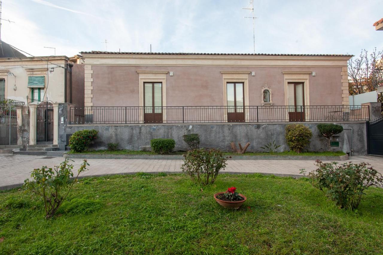 Mori Siciliani House Aparthotel Aci Castello Buitenkant foto